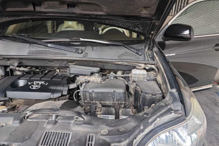 Used Toyota Highlander 2009 2.7L Two-Wheel Drive 7-Seater Luxury Edition Engine Bay Left