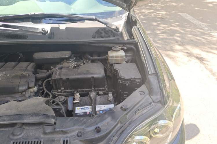 Used Toyota Highlander 2009 2.7L Two-Wheel Drive 7-Seater Luxury Edition Engine Bay Left