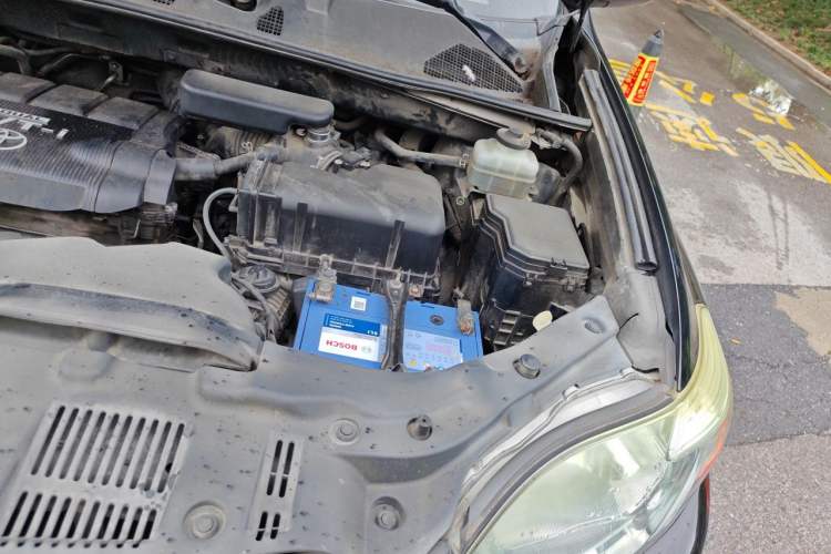 Used Toyota Highlander 2009 2.7L Two-Wheel Drive 7-Seater Luxury Edition Engine Bay Left