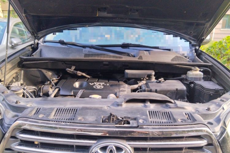Used Toyota Highlander 2009 2.7L Two-Wheel Drive 7-Seater Luxury Edition Engine Bay