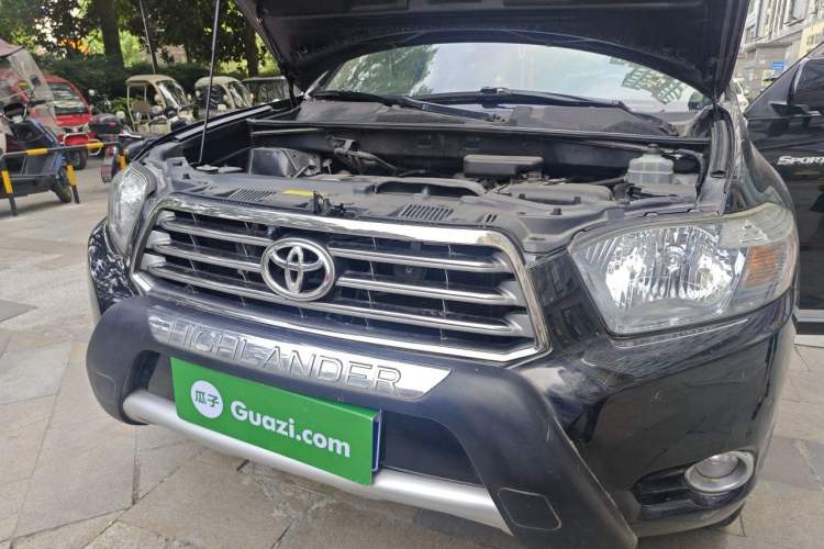Used Toyota Highlander 2009 2.7L Two-Wheel Drive 7-Seater Luxury Edition Engine Bay