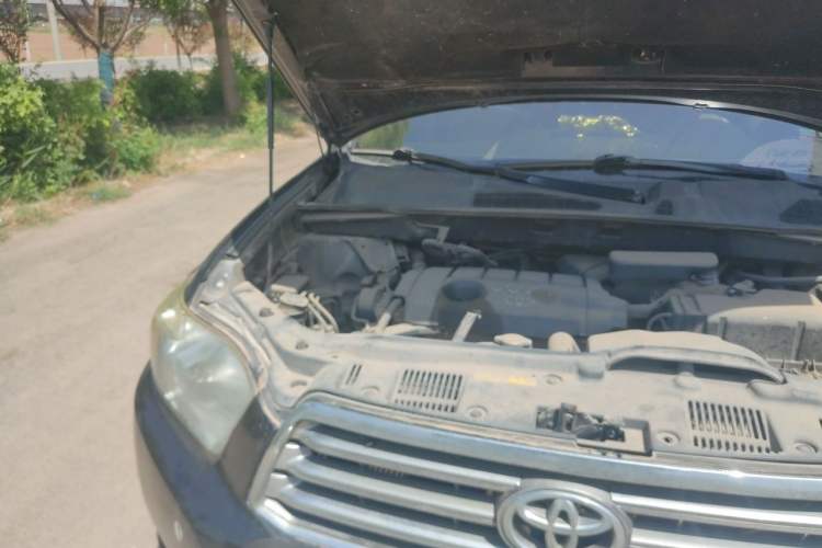 Used Toyota Highlander 2009 2.7L Two-Wheel Drive 7-Seater Luxury Edition Engine Bay Right