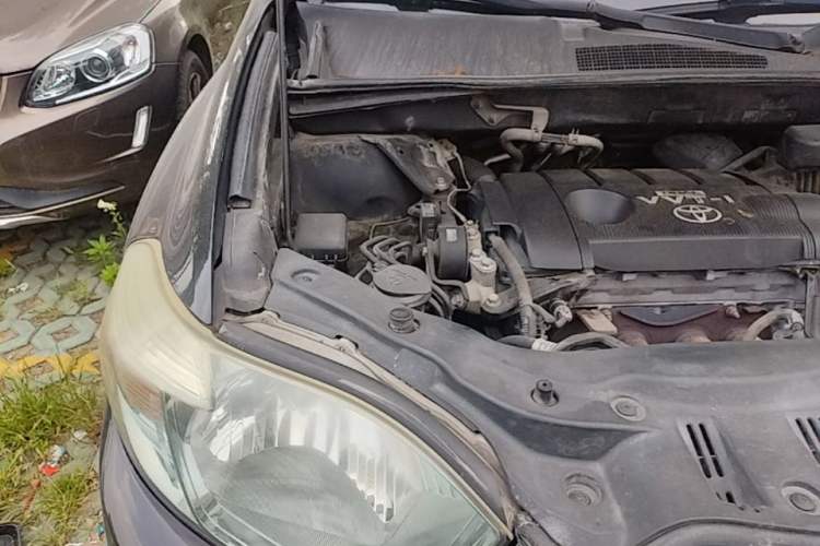 Used Toyota Highlander 2009 2.7L Two-Wheel Drive 7-Seater Luxury Edition Engine Bay Right