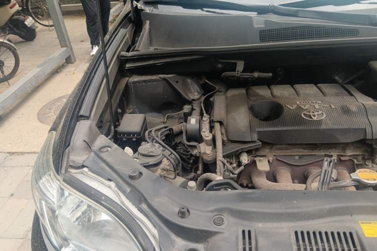Used Toyota Highlander 2009 2.7L Two-Wheel Drive 7-Seater Luxury Navigation Edition Engine Bay Right