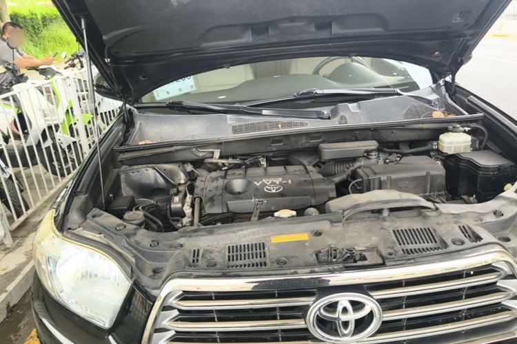 Used Toyota Highlander 2009 2.7L Two-Wheel Drive 7-Seater Luxury Edition Engine Bay Right