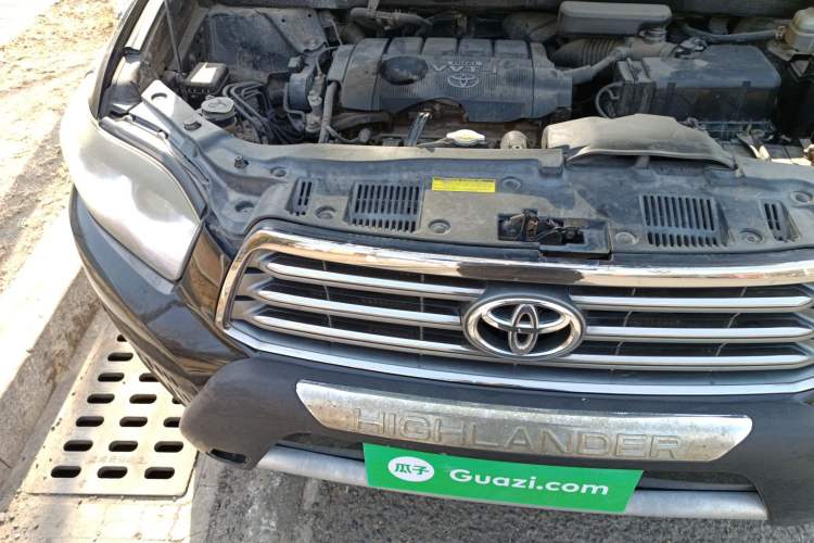 Used Toyota Highlander 2009 2.7L Two-Wheel Drive 7-Seater Luxury Edition Engine Bay Right