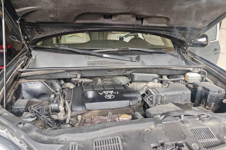 Used Toyota Highlander 2009 2.7L Two-Wheel Drive 7-Seater Luxury Edition Engine Bay Right
