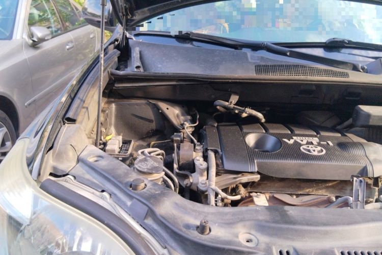 Used Toyota Highlander 2009 2.7L Two-Wheel Drive 7-Seater Luxury Edition Engine Bay Right
