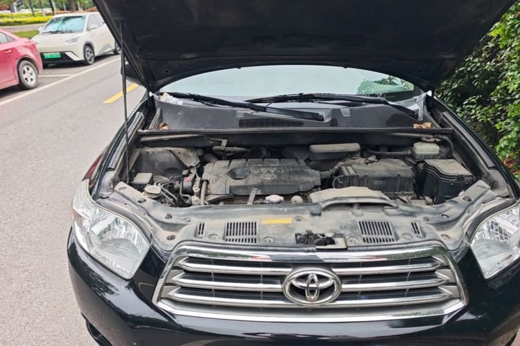 Used Toyota Highlander 2009 2.7L Two-Wheel Drive 7-Seater Supreme Edition Engine Bay Right