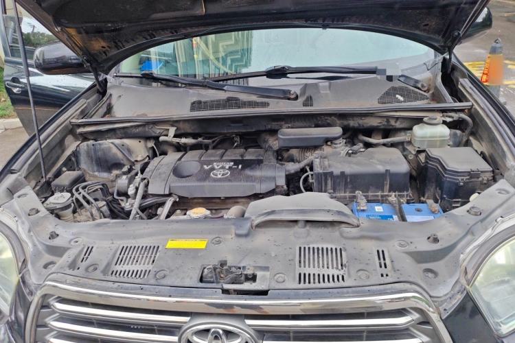 Used Toyota Highlander 2009 2.7L Two-Wheel Drive 7-Seater Luxury Edition Engine Bay