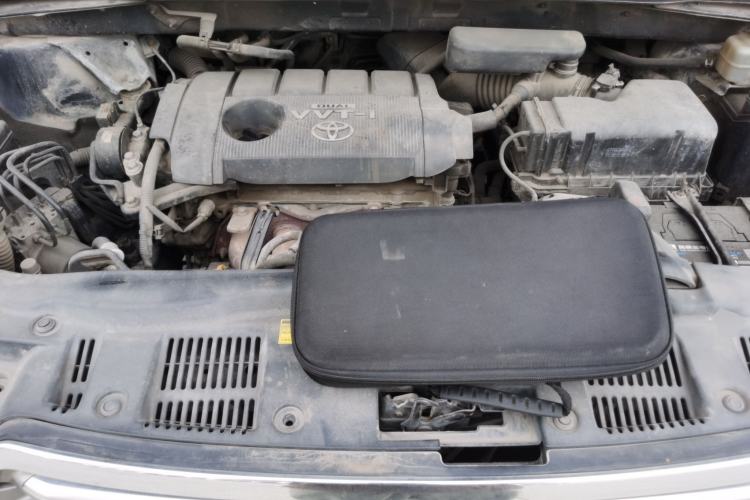 Used Toyota Highlander 2009 2.7L Two-Wheel Drive 7-Seater Supreme Edition Engine Bay