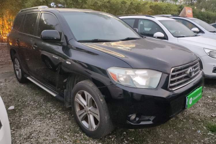 Used Toyota Highlander 2009 2.7L Two-Wheel Drive 5-Seater Sport Edition Front Right 45 Deg