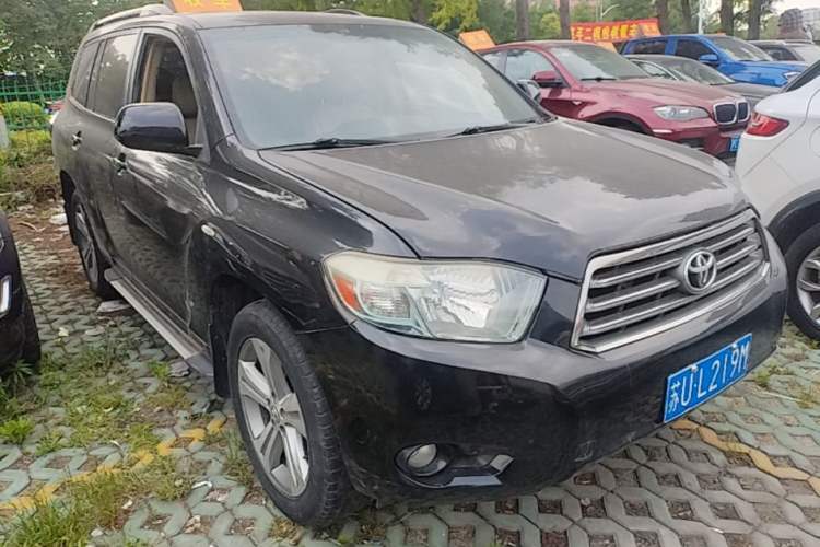 Used Toyota Highlander 2009 2.7L Two-Wheel Drive 7-Seater Luxury Edition Front Right 45 Deg