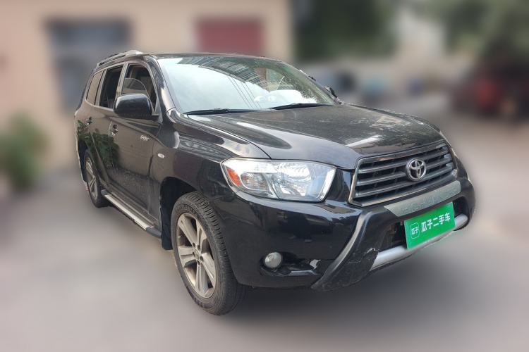 Used Toyota Highlander 2009 2.7L Two-Wheel Drive 7-Seater Luxury Edition Front Right 45 Deg