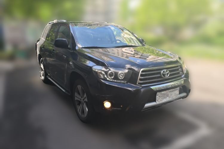 Used Toyota Highlander 2009 2.7L Two-Wheel Drive 7-Seater Luxury Edition Front Right 45 Deg