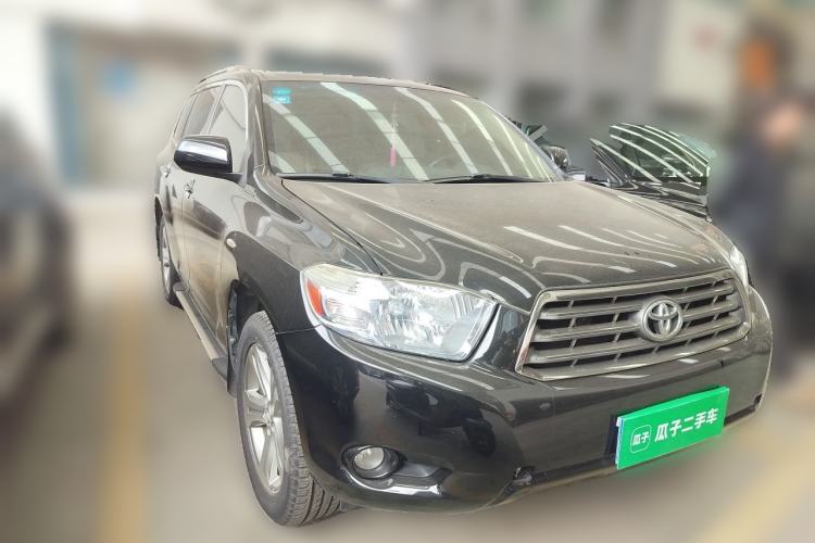 Used Toyota Highlander 2009 2.7L Two-Wheel Drive 7-Seater Luxury Edition Front Right 45 Deg