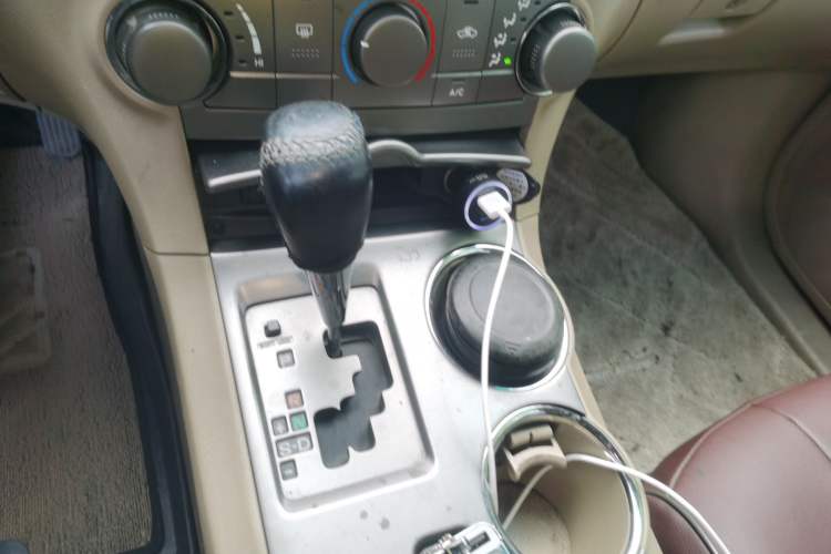 Used Toyota Highlander 2009 2.7L 2WD 5-Seater Elite Edition Gear Lever