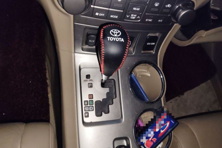 Used Toyota Highlander 2009 2.7L Two-Wheel Drive 7-Seater Luxury Edition Gear Lever