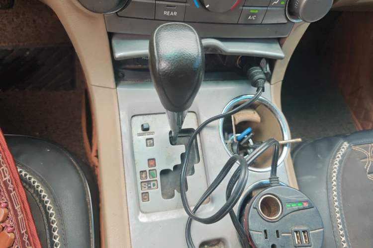 Used Toyota Highlander 2009 3.5L 4x4 7-Seater Elite Edition Gear Lever