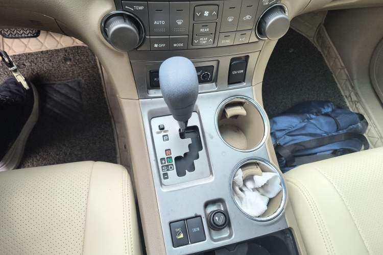 Used Toyota Highlander 2009 3.5L 4x4 7-Seater Luxury Edition Gear Lever