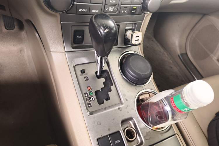 Used Toyota Highlander 2009 2.7L Two-Wheel Drive 7-Seater Luxury Edition Gear Lever