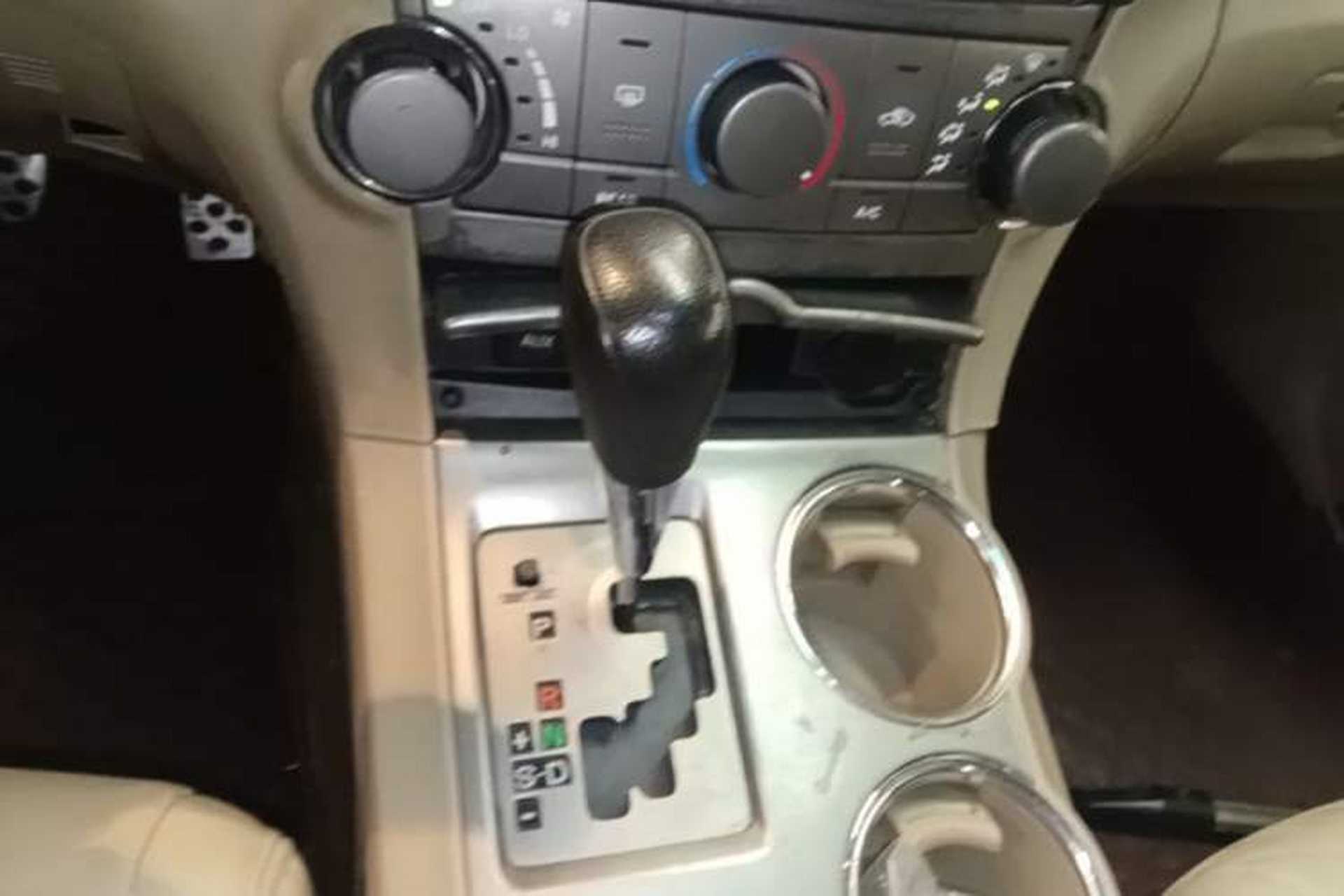 Used Toyota Highlander 2009 2.7L 2WD 7-Seater Elite Edition Gear Lever