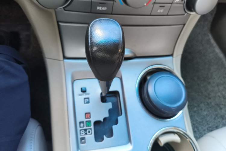 Used Toyota Highlander 2009 3.5L 4x4 7-Seater Elite Edition Gear Lever