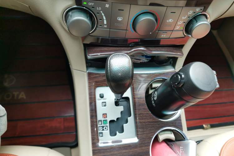 Used Toyota Highlander 2009 2.7L 2WD 5-Seater Elite Edition Gear Lever