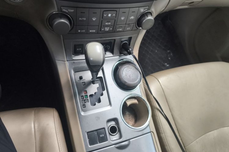 Used Toyota Highlander 2009 2.7L Two-Wheel Drive 7-Seater Luxury Edition Gear Lever