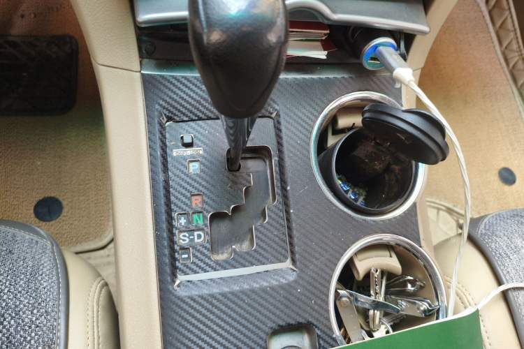 Used Toyota Highlander 2009 2.7L 2WD 5-Seater Elite Edition Gear Lever