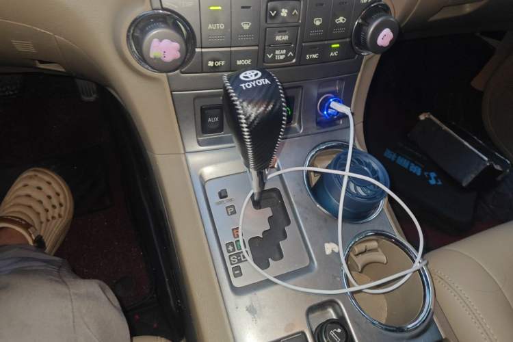 Used Toyota Highlander 2009 3.5L 4x4 7-Seater Luxury Edition Gear Lever