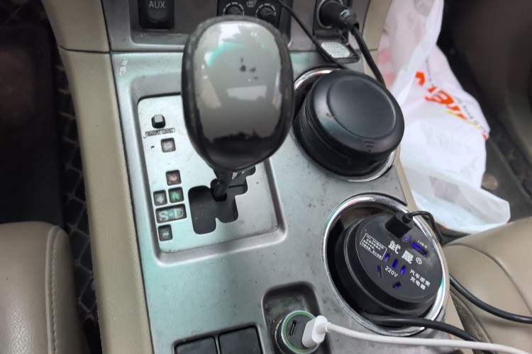 Used Toyota Highlander 2009 2.7L Two-Wheel Drive 7-Seater Luxury Edition Gear Lever