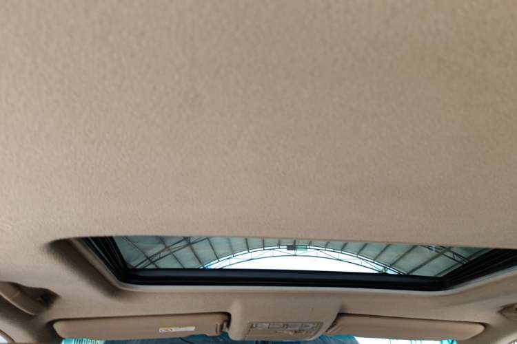 Used Toyota Highlander 2009 2.7L Two-Wheel Drive 7-Seater Luxury Edition Headliner