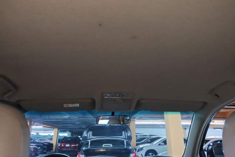 Used Toyota Highlander 2009 2.7L Two-Wheel Drive 5-Seater Sport Edition Headliner