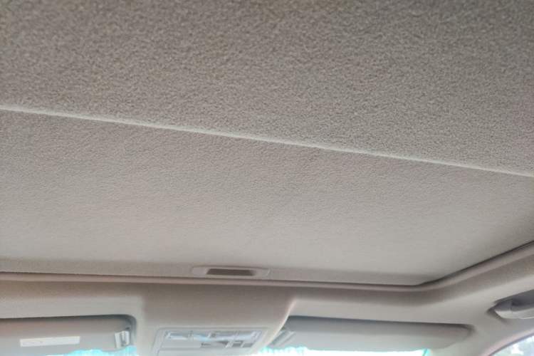 Used Toyota Highlander 2009 2.7L Two-Wheel Drive 7-Seater Supreme Edition Headliner