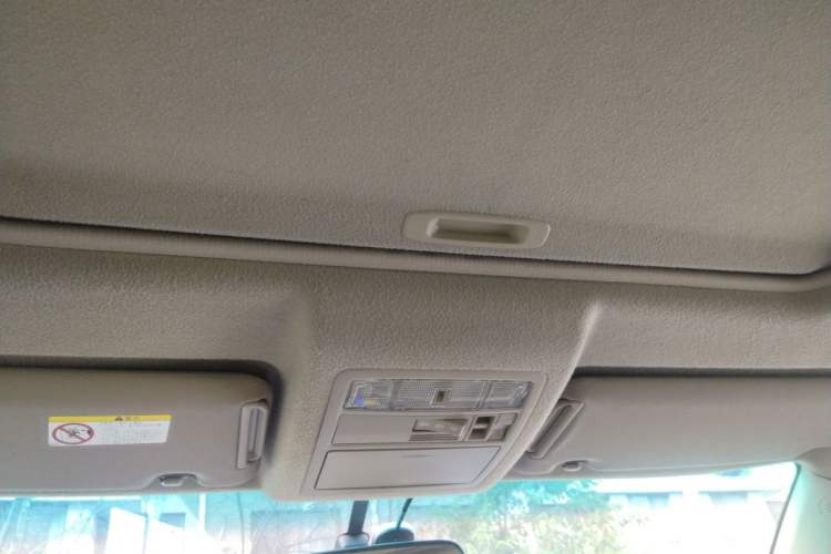 Used Toyota Highlander 2009 2.7L Two-Wheel Drive 7-Seater Luxury Edition Headliner
