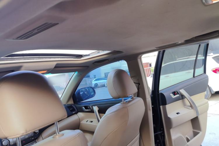 Used Toyota Highlander 2009 2.7L Two-Wheel Drive 7-Seater Luxury Edition Headliner