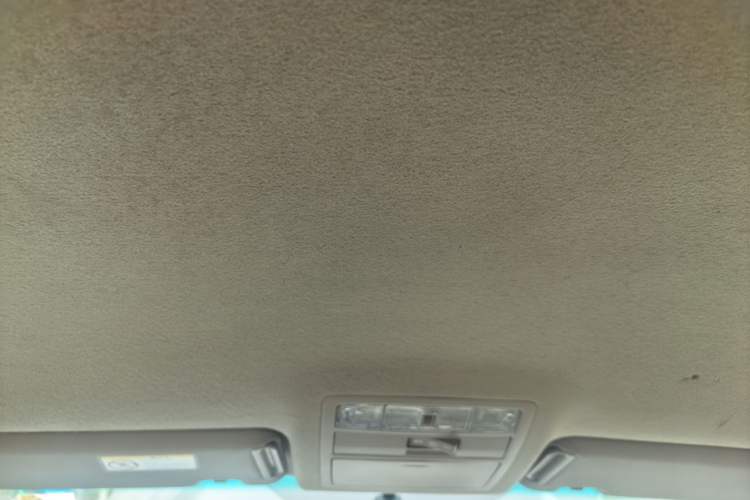 Used Toyota Highlander 2009 2.7L Two-Wheel Drive 5-Seater Sport Edition Headliner