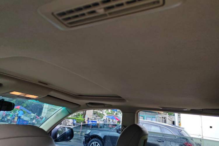 Used Toyota Highlander 2009 2.7L Two-Wheel Drive 7-Seater Luxury Edition Headliner