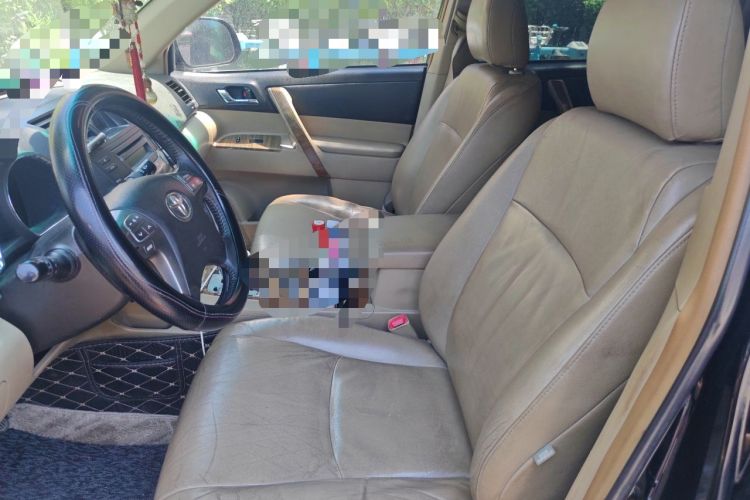 Used Toyota Highlander 2009 2.7L Two-Wheel Drive 7-Seater Luxury Edition Left Front Seat