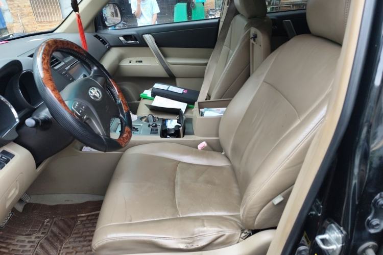 Used Toyota Highlander 2009 2.7L Two-Wheel Drive 5-Seater Sport Edition Left Front Seat