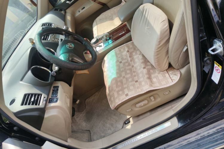 Used Toyota Highlander 2009 2.7L Two-Wheel Drive 7-Seater Luxury Edition Left Front Seat