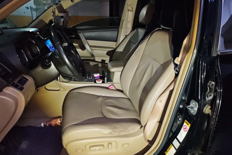 Used Toyota Highlander 2009 2.7L Two-Wheel Drive 7-Seater Luxury Navigation Edition Left Front Seat