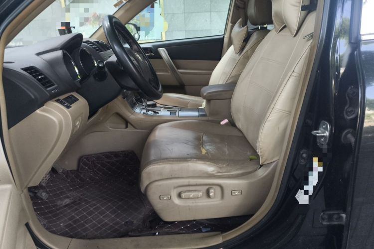 Used Toyota Highlander 2009 2.7L Two-Wheel Drive 7-Seater Luxury Edition Left Front Seat