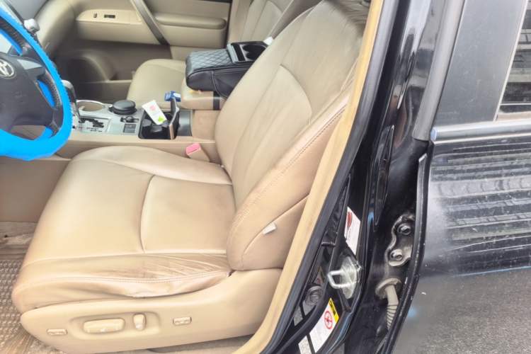 Used Toyota Highlander 2009 2.7L Two-Wheel Drive 5-Seater Sport Edition Left Front Seat