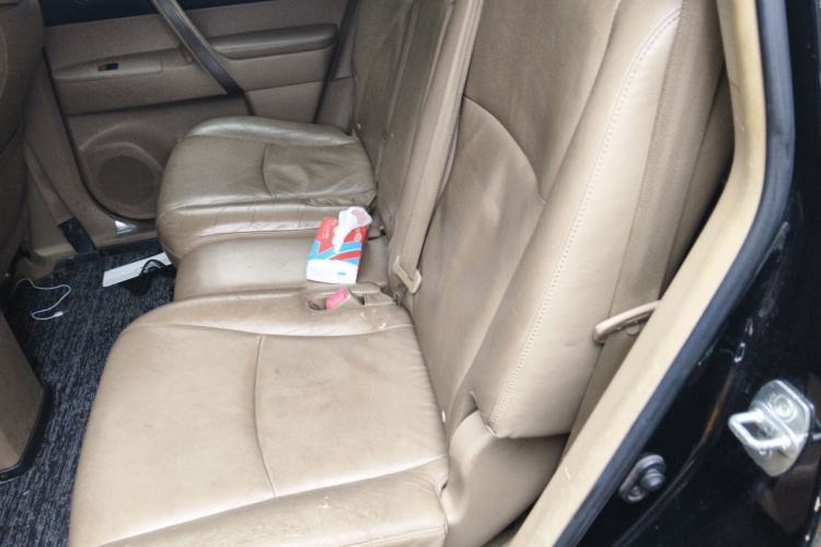 Used Toyota Highlander 2009 2.7L Two-Wheel Drive 7-Seater Luxury Edition Left Rear Seat