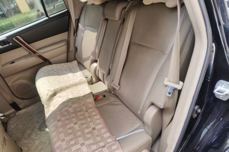 Used Toyota Highlander 2009 2.7L Two-Wheel Drive 7-Seater Luxury Edition Left Rear Seat