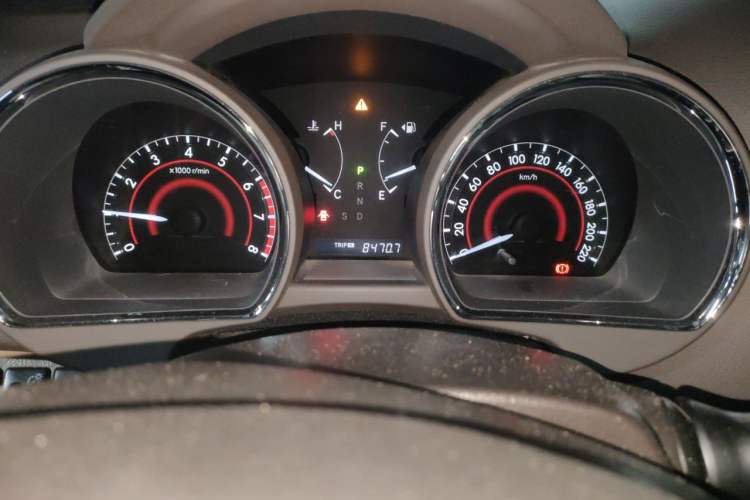 Used Toyota Highlander 2009 2.7L Two-Wheel Drive 7-Seater Luxury Edition Odometer Close Up