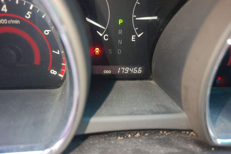 Used Toyota Highlander 2009 2.7L Two-Wheel Drive 7-Seater Luxury Edition Odometer Close Up