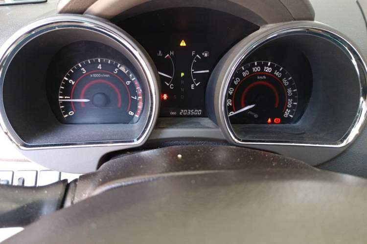 Used Toyota Highlander 2009 2.7L Two-Wheel Drive 7-Seater Luxury Edition Odometer Close Up